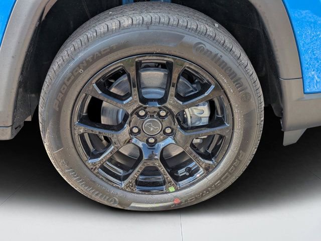 New 2026 Jeep Compass Latitude AWD/4WD image 9