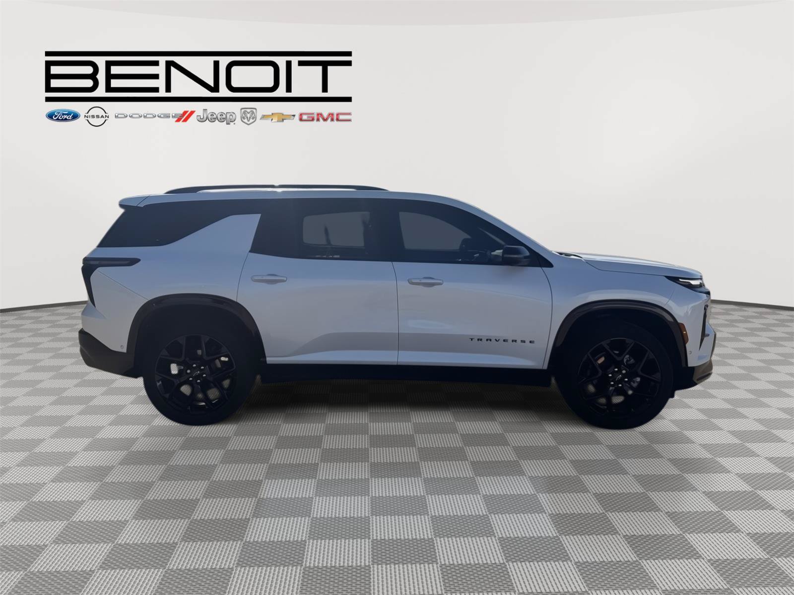 Used 2025 Chevrolet Traverse RS w/ LPO, Floor Liner Package FWD image 6