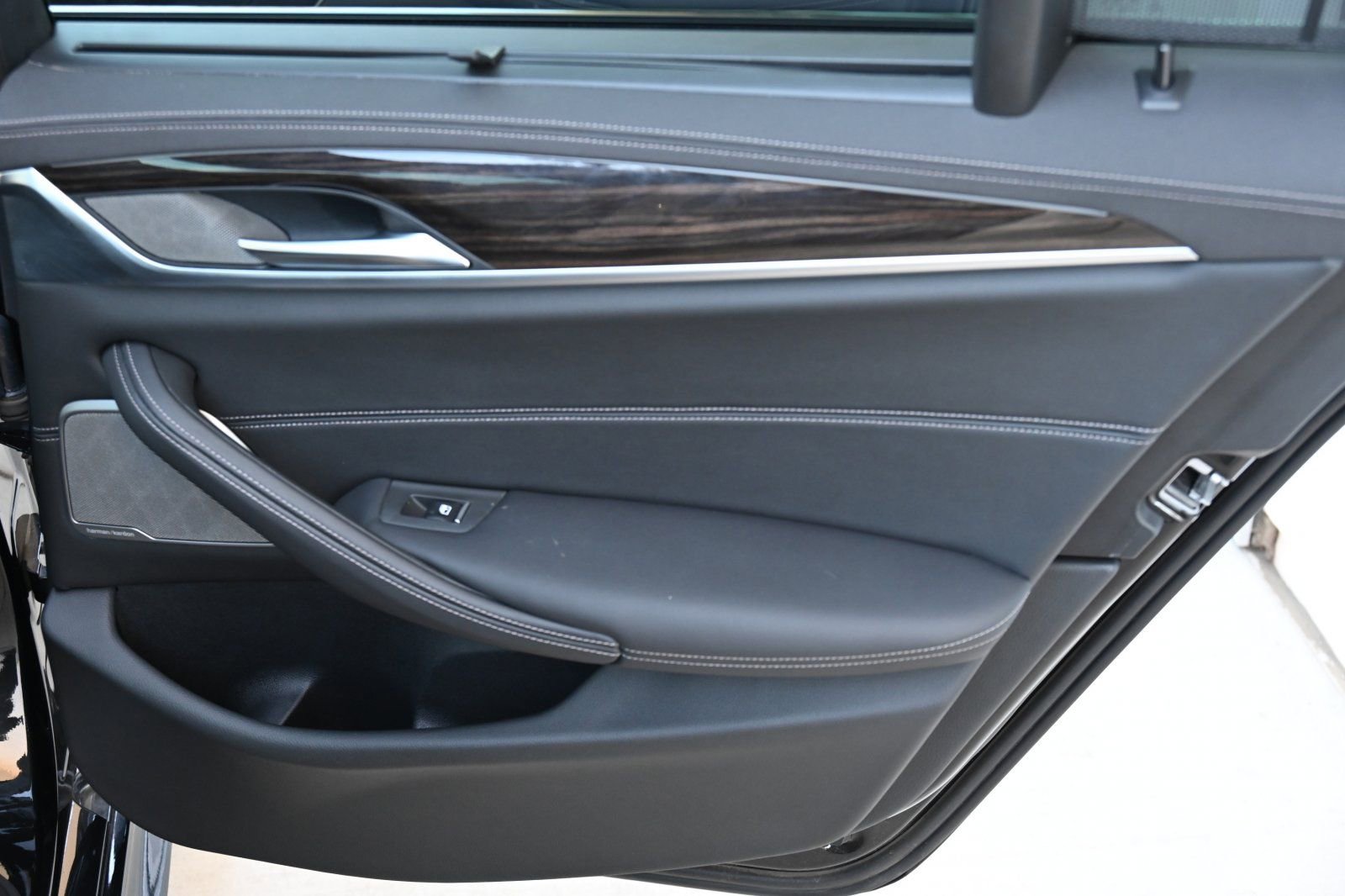 Certified 2022 BMW M550i xDrive w/ Executive Package image 20