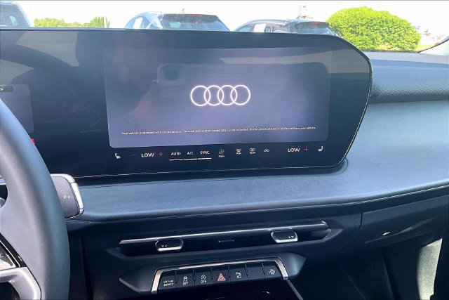 New 2026 Audi Q3 quattro 2.0T AWD/4WD image 24