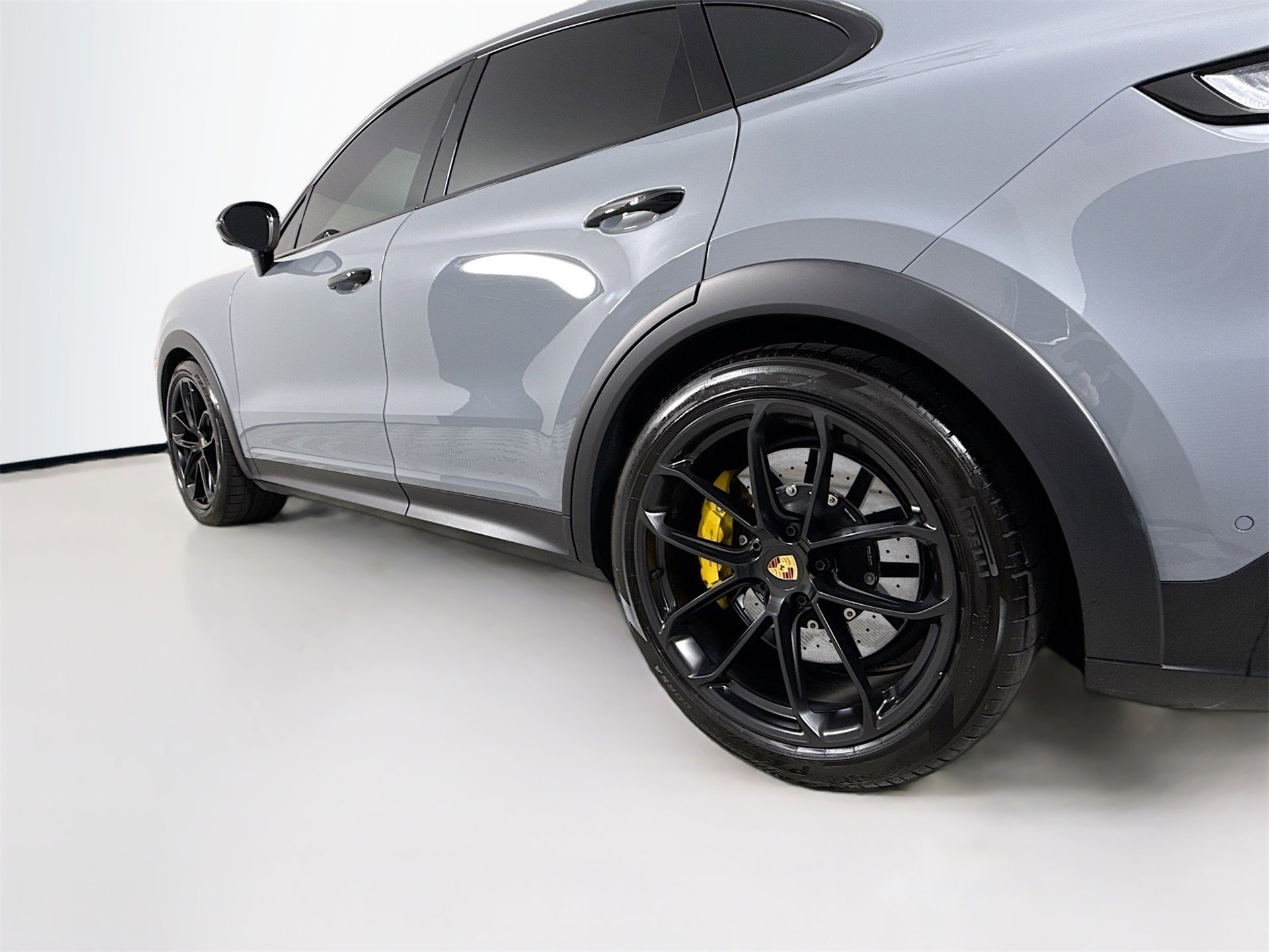 Used 2024 Porsche Cayenne Turbo GT image 31