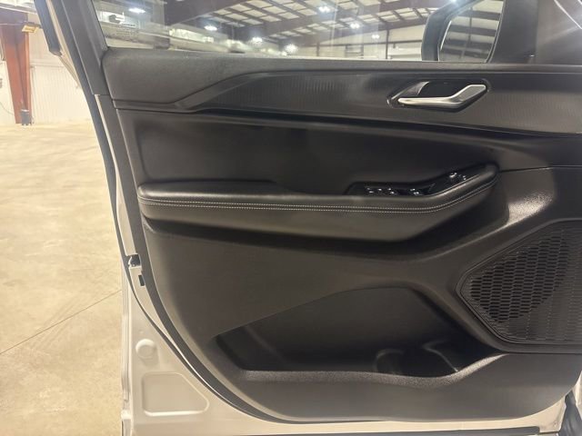 Used 2025 Jeep Grand Cherokee Laredo X w/ Luxury Tech Group I image 14