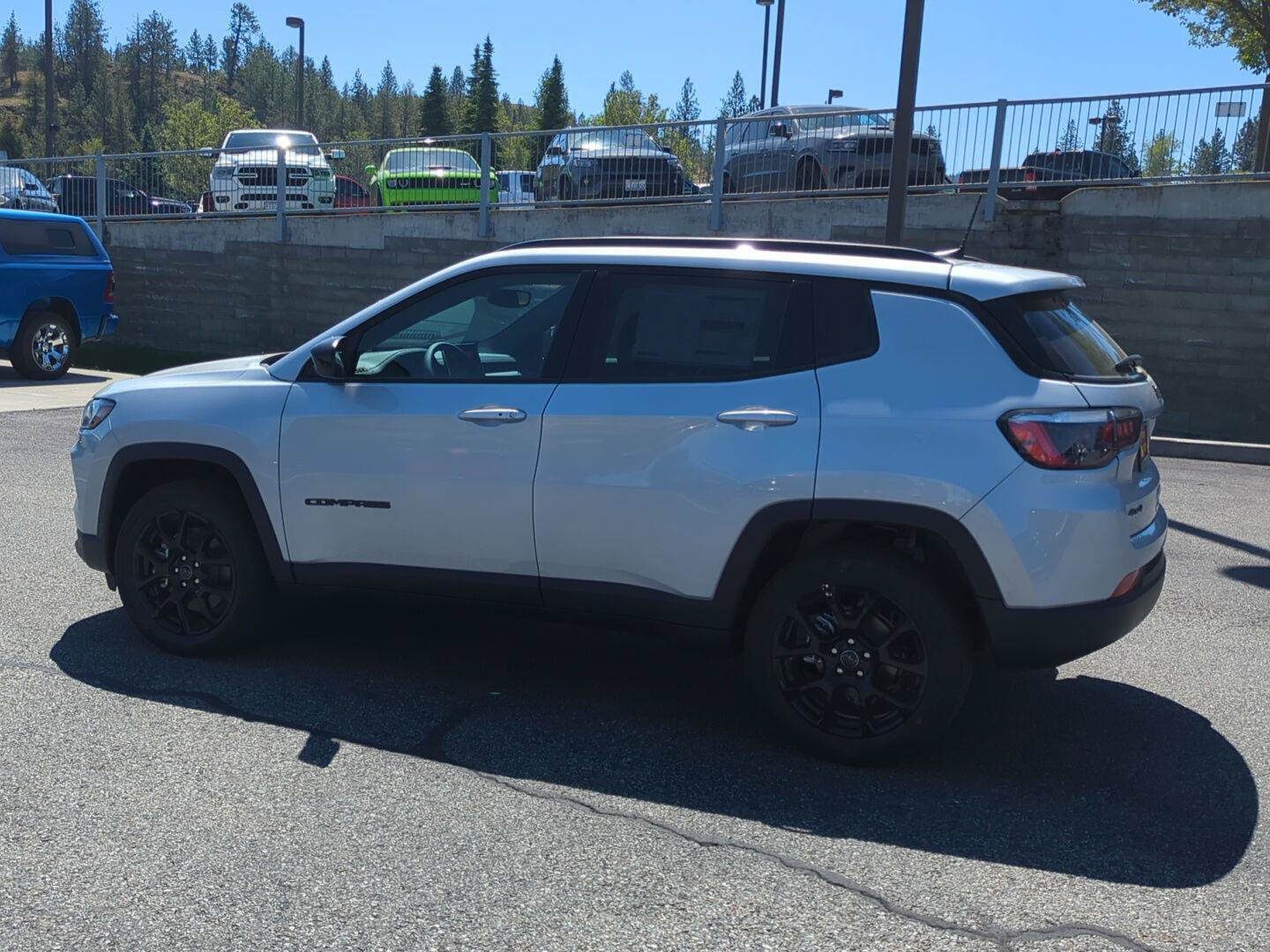 New 2026 Jeep Compass Latitude AWD/4WD image 4