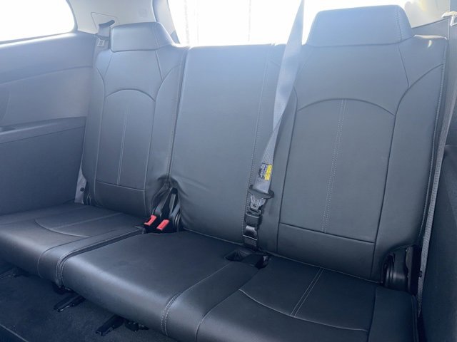 Used 2015 Chevrolet Traverse LT image 9