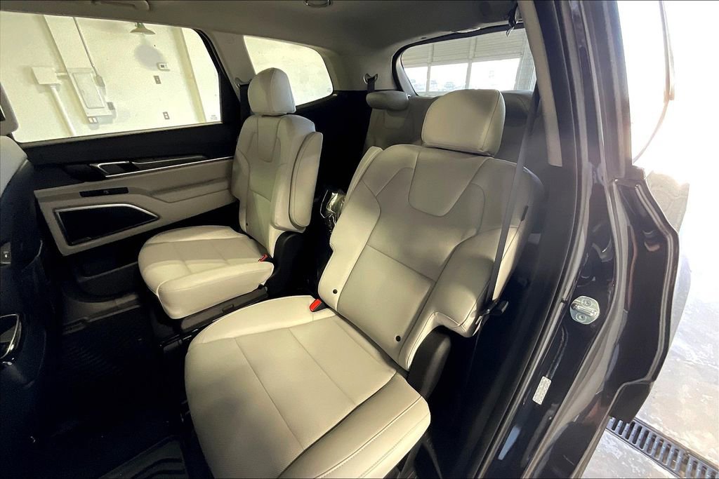 New 2025 Kia Telluride S image 16