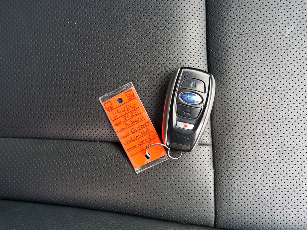 Used 2023 Subaru Outback Limited image 34