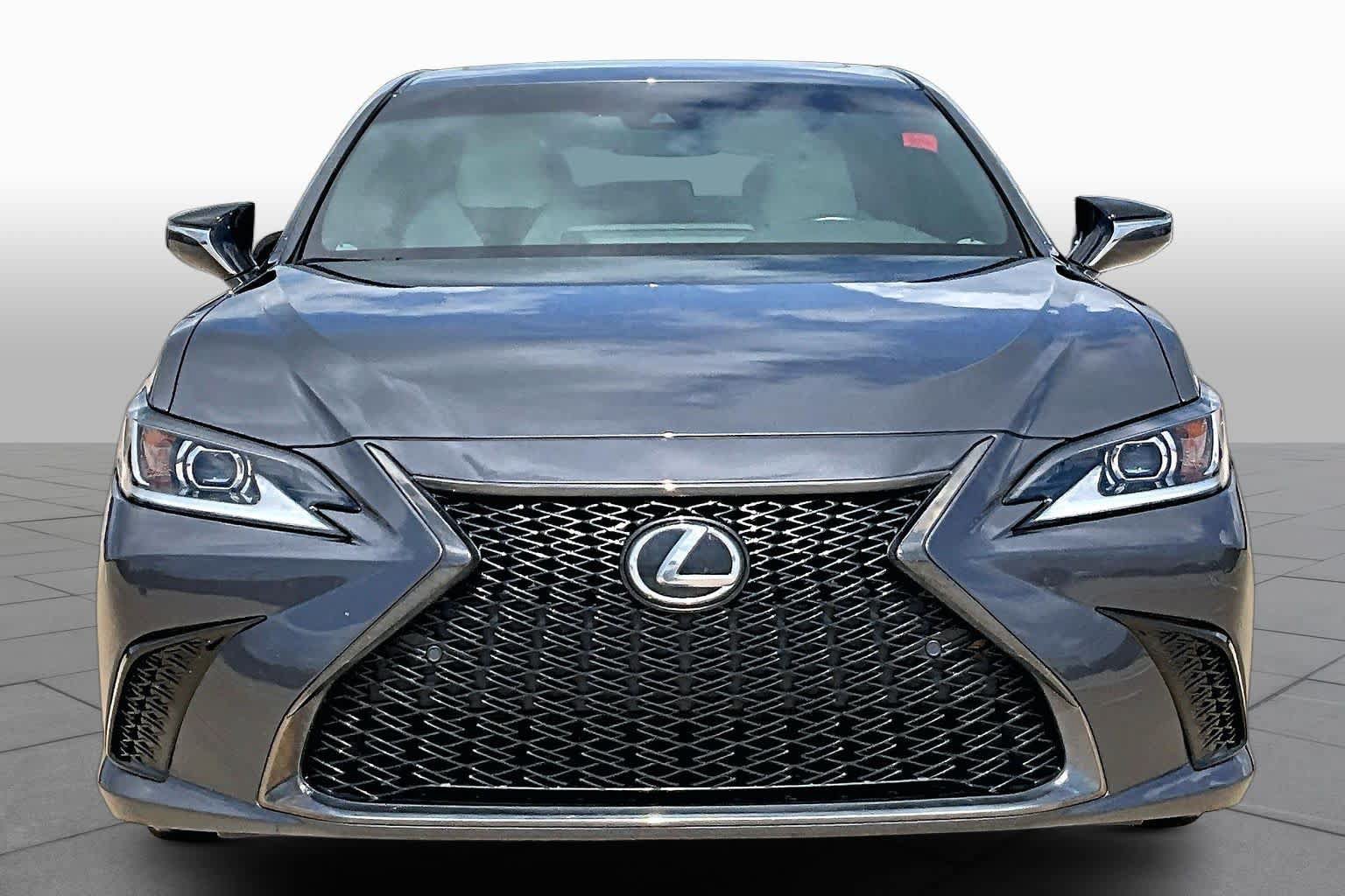 Used 2024 Lexus ES 350 F Sport w/ Accessory Package (Z2) FWD image 4