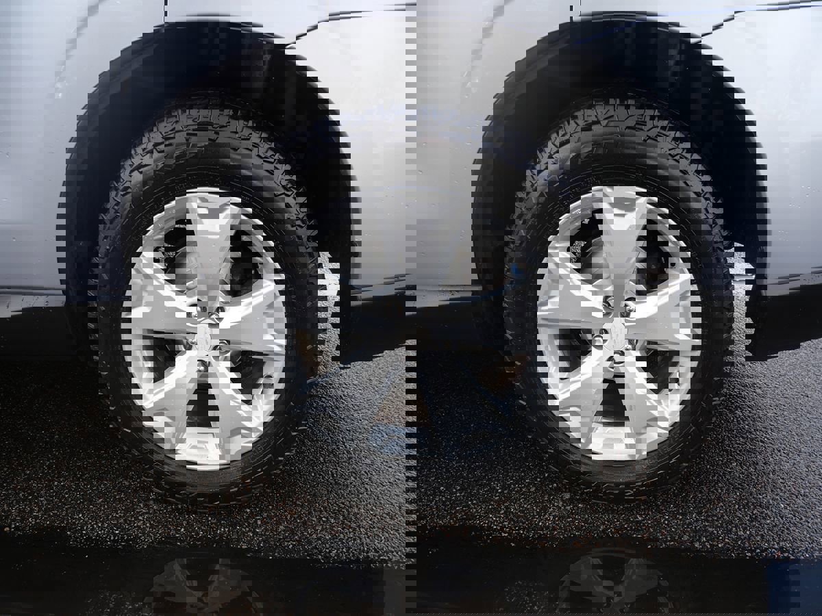 Used 2015 Subaru Forester 2.5i Premium image 32