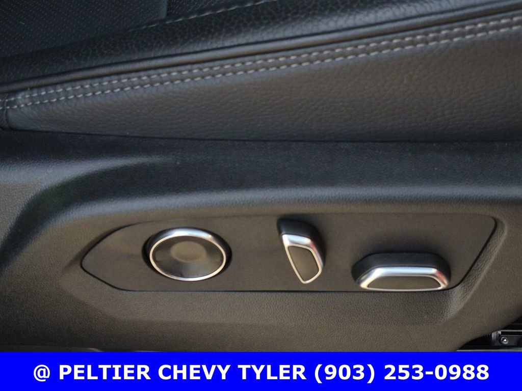 Used 2024 GMC Yukon Denali w/ Advanced Technology Package image 15