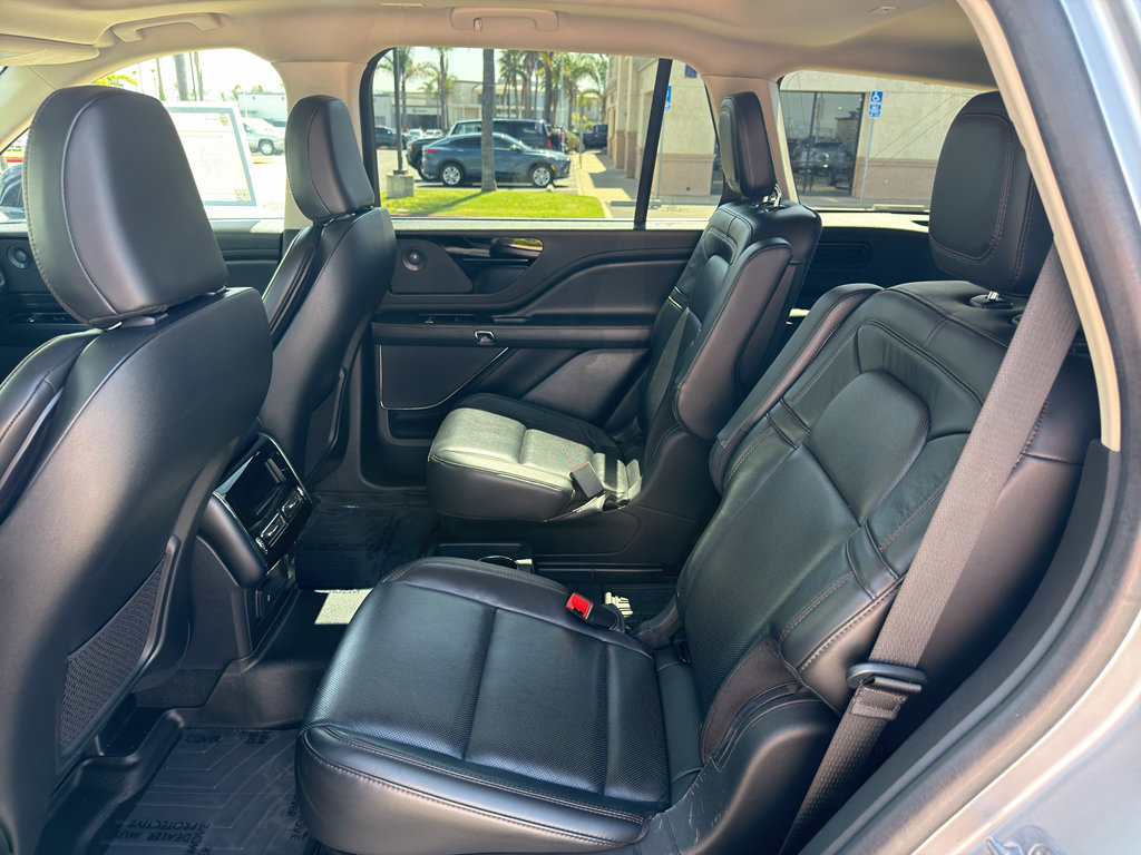 Used 2022 Lincoln Aviator Reserve RWD image 9