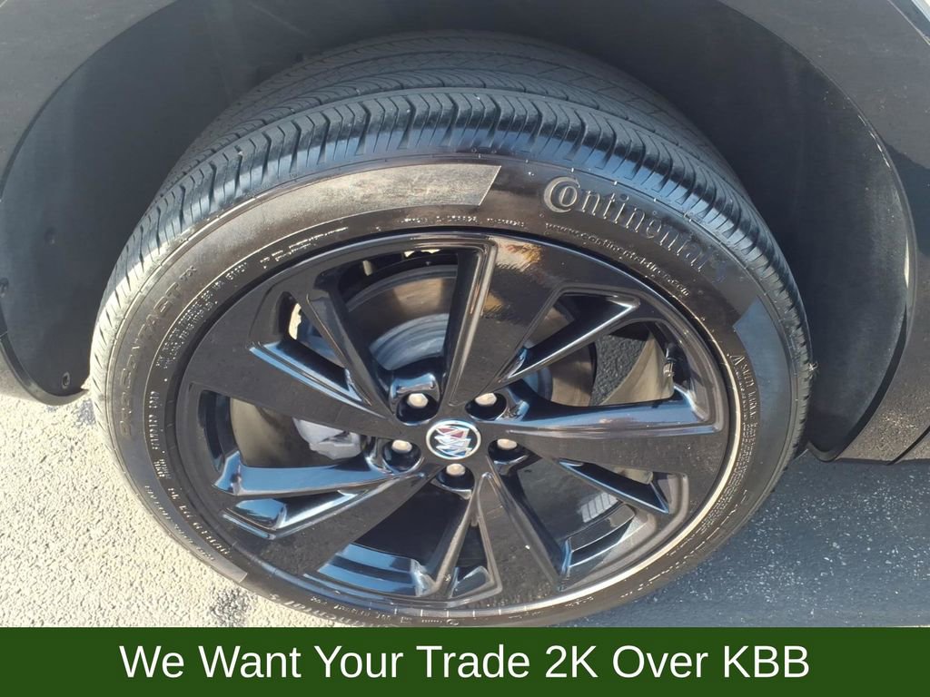 Used 2022 Buick Envision Essence w/ Technology Package II image 28