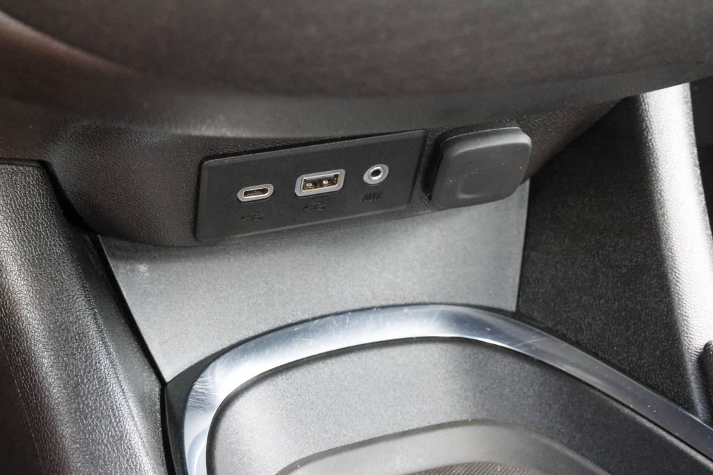 Used 2023 Chevrolet Malibu LT FWD image 19