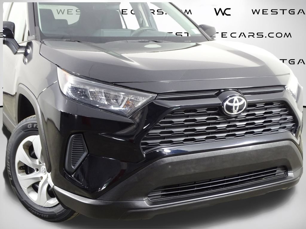 Used 2021 Toyota RAV4 LE FWD image 40