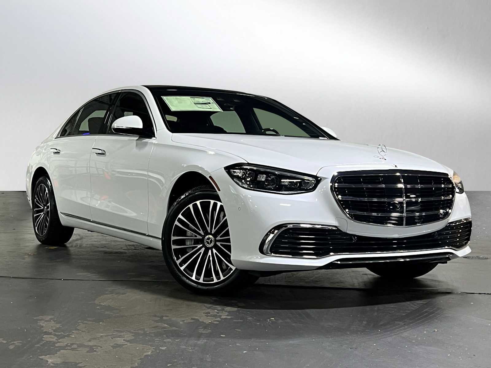 New 2025 Mercedes-Benz S 580 4MATIC Sedan image 48