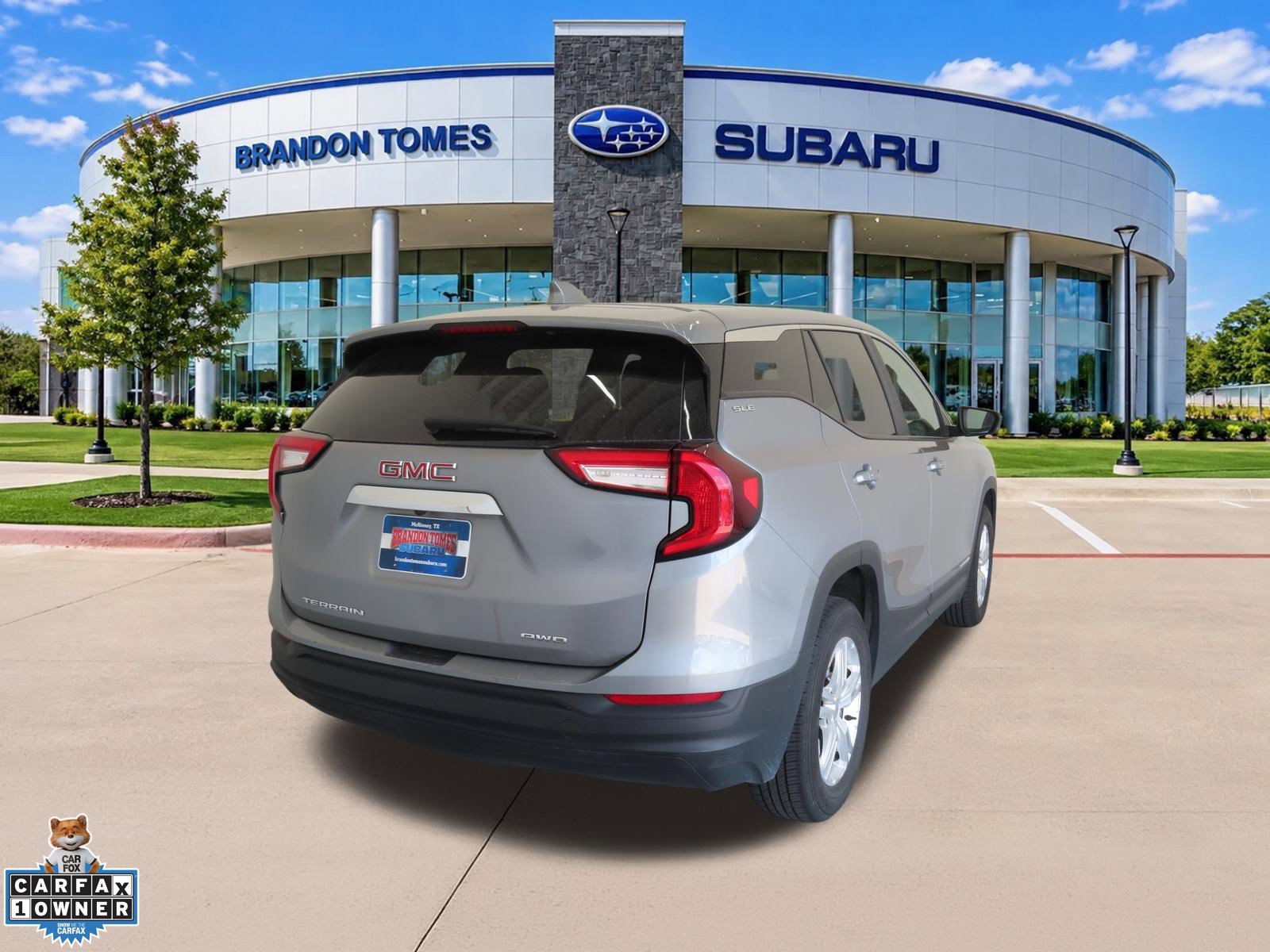 Used 2024 GMC Terrain SLE AWD/4WD image 3