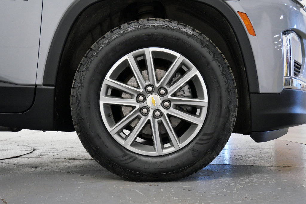 Used 2023 Chevrolet Traverse LT w/ LPO, Floor Liner Package AWD/4WD image 34