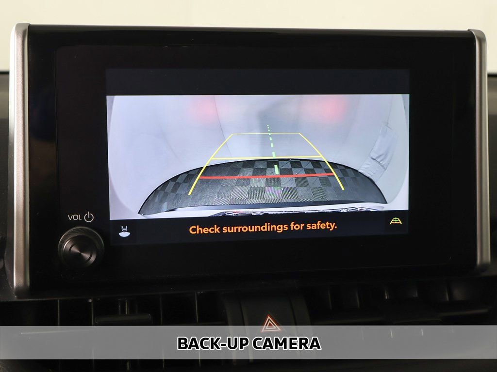 Used 2025 Toyota RAV4 XLE AWD/4WD image 5