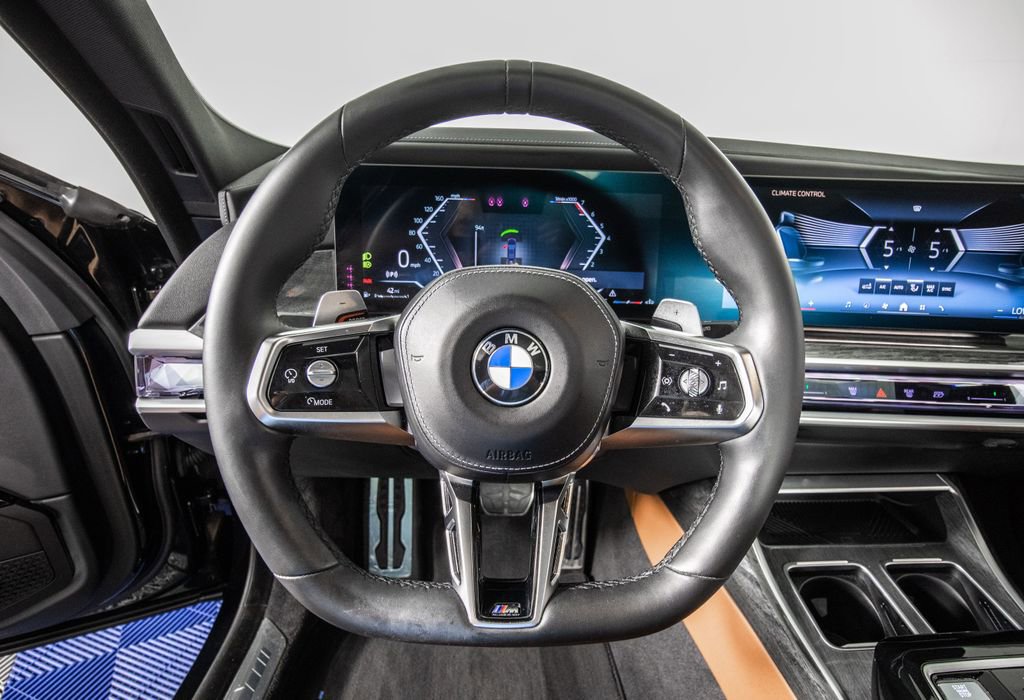 Used 2024 BMW 760i xDrive AWD/4WD image 19