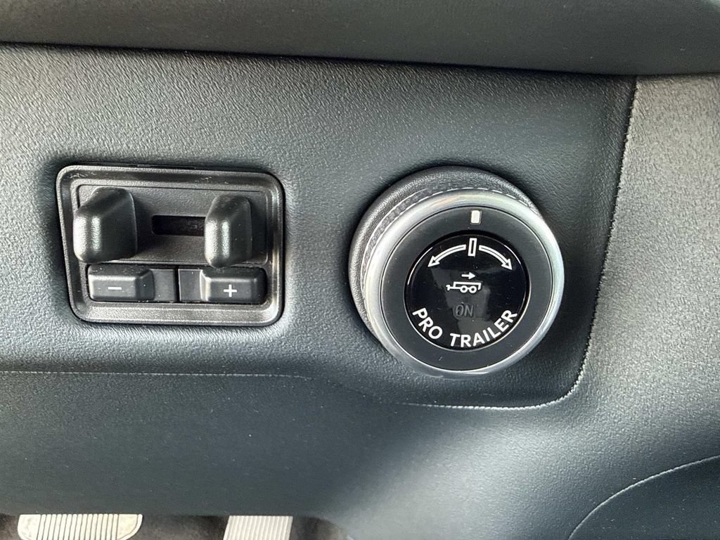 New 2026 Lincoln Navigator Reserve AWD/4WD image 31