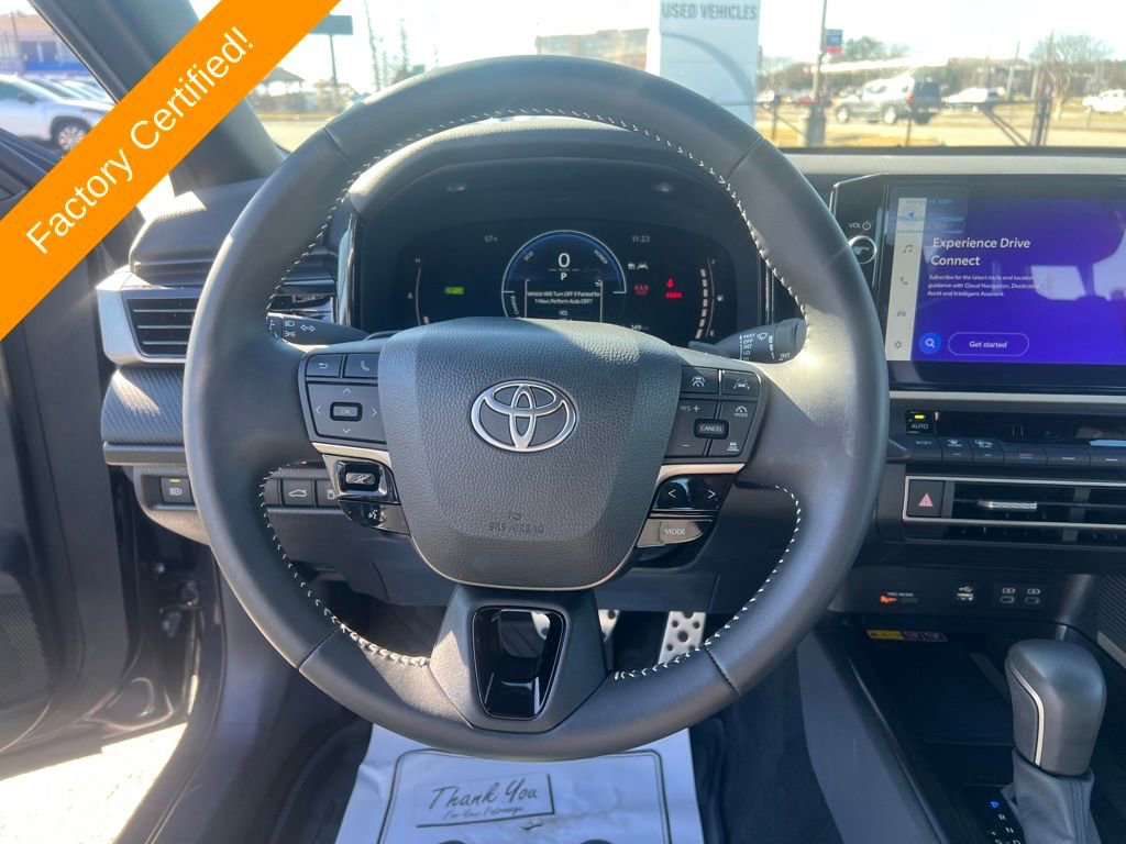 Used 2025 Toyota Camry SE image 15