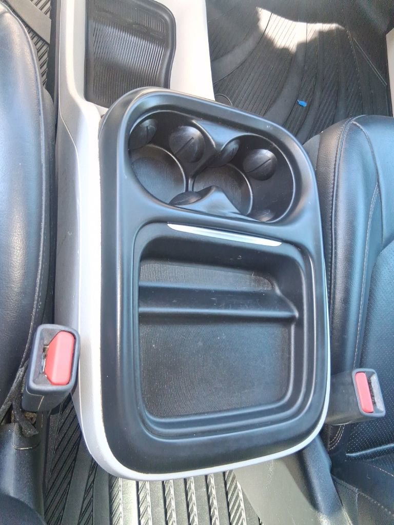 Used 2018 Chrysler Pacifica Touring-L FWD image 17