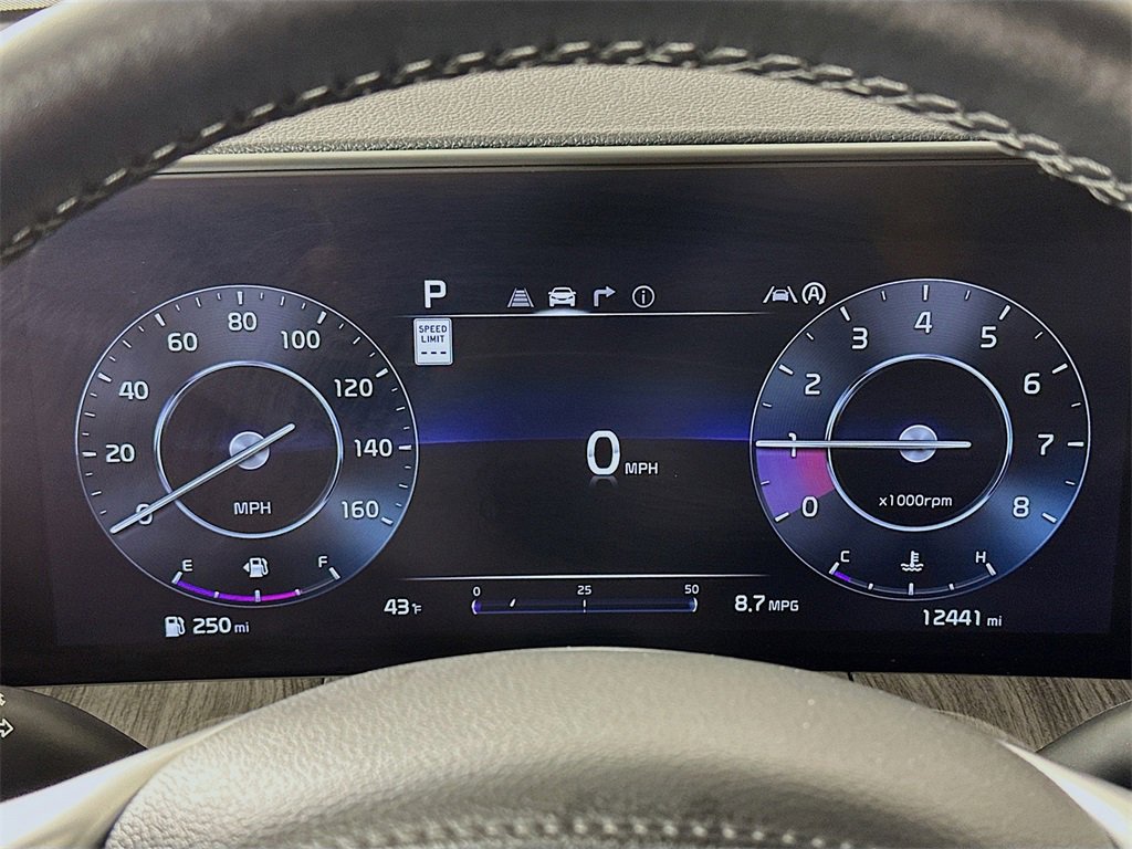 Certified 2024 Kia Telluride SX Prestige w/ Towing Package image 4