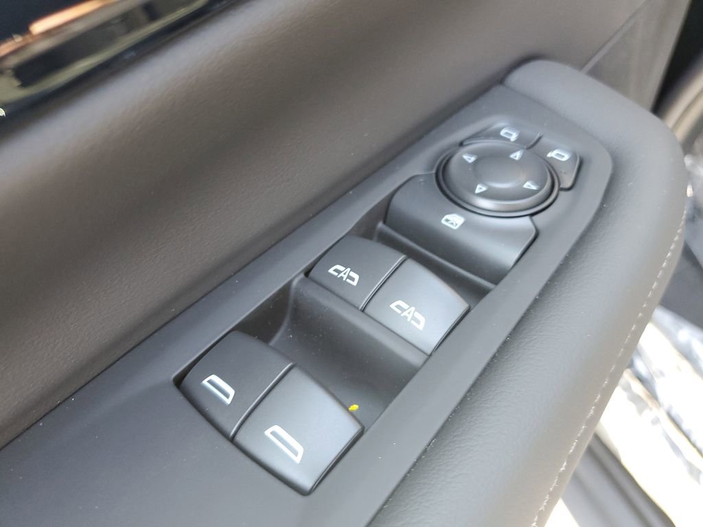 New 2026 Chevrolet Suburban LS image 21