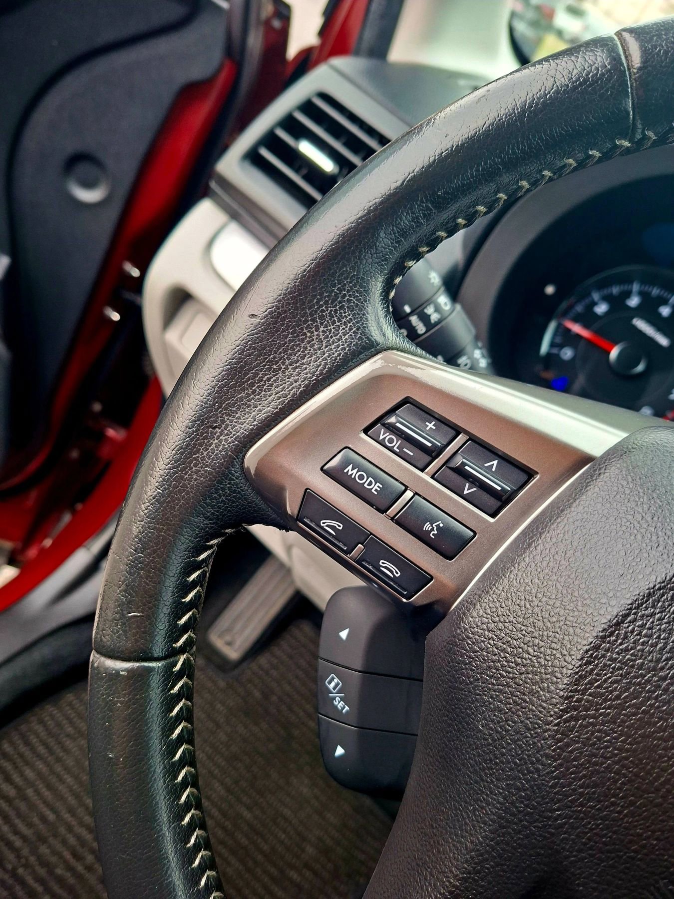 Used 2015 Subaru Forester 2.5i Touring w/ Eyesight & Navigation System image 23