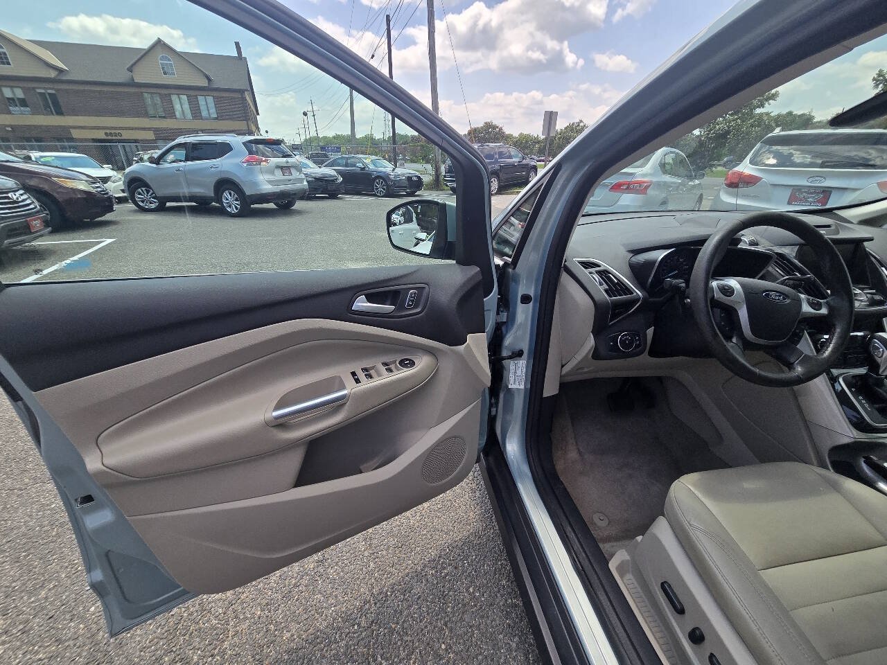 Used 2013 Ford C-MAX SEL FWD image 22