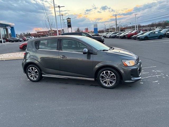 Used 2018 Chevrolet Sonic LT w/ Convenience Package image 4