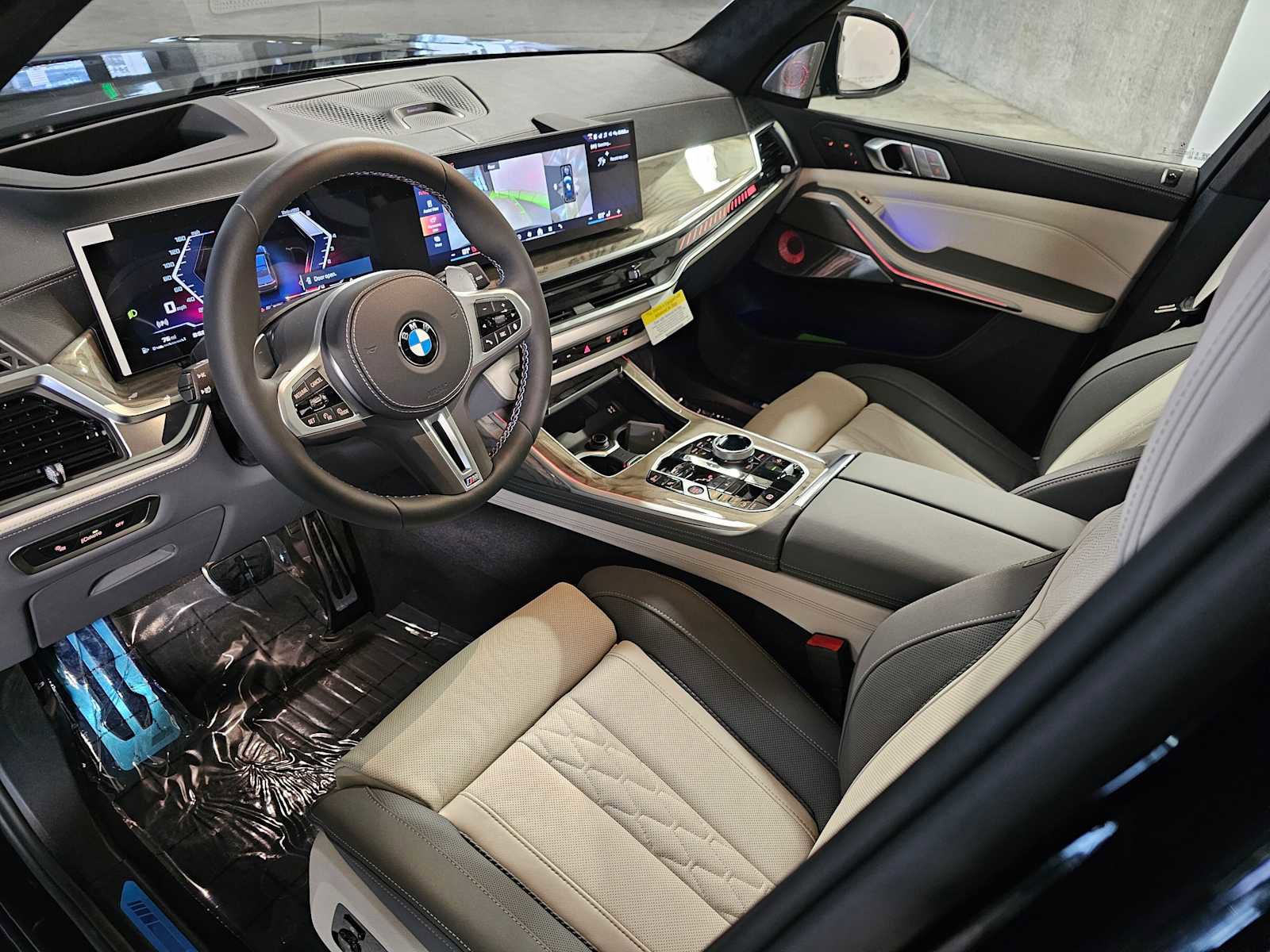 New 2026 BMW X7 M60i image 2