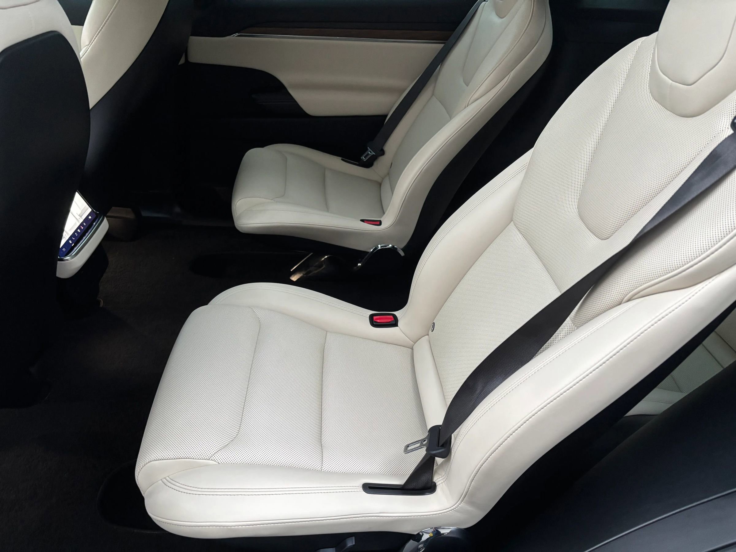 Used 2023 Tesla Model X image 14