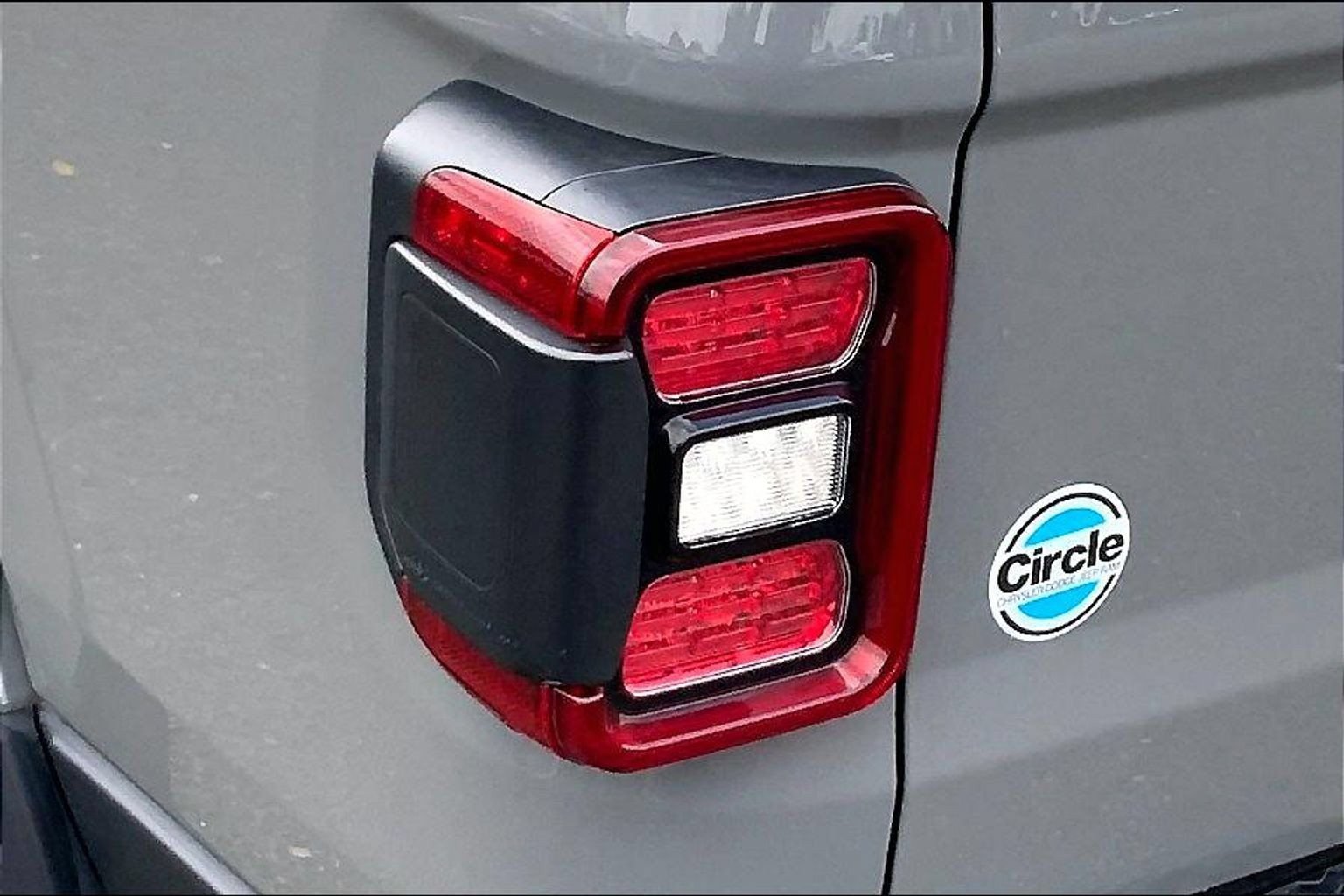 Used 2021 Jeep Gladiator Sport AWD/4WD image 24