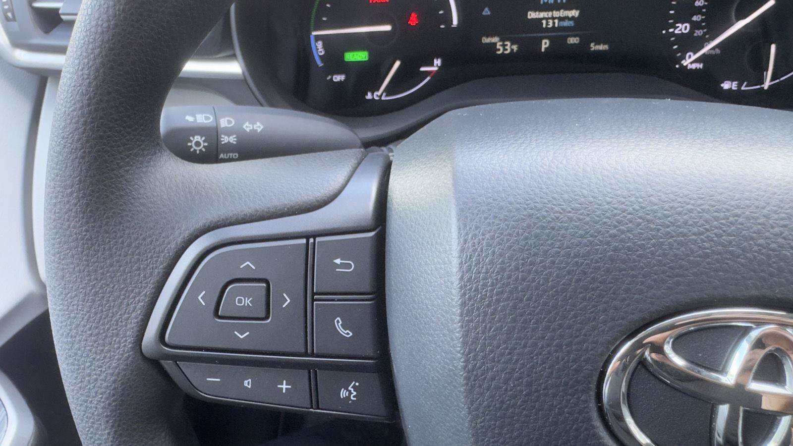 Used 2026 Toyota Sienna LE FWD image 16