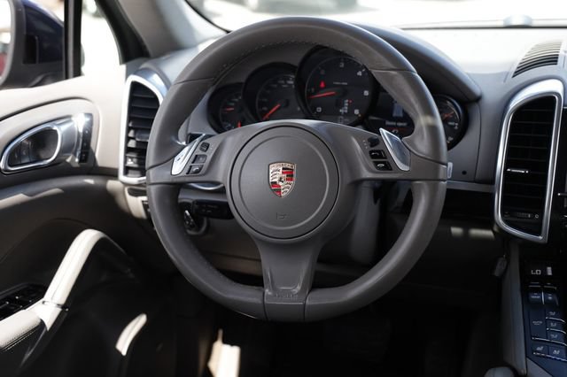 Used 2014 Porsche Cayenne Diesel AWD/4WD image 32