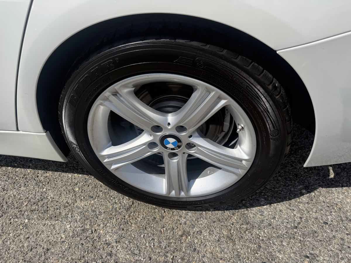 Used 2015 BMW 328i Sedan RWD image 6