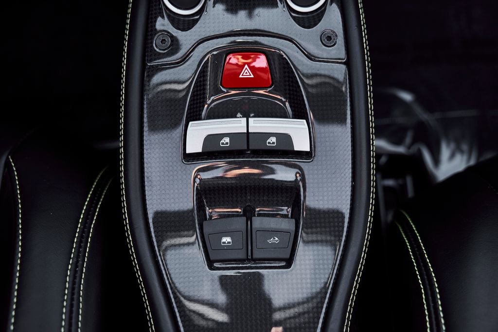 Used 2015 Ferrari 458 Spider RWD image 66