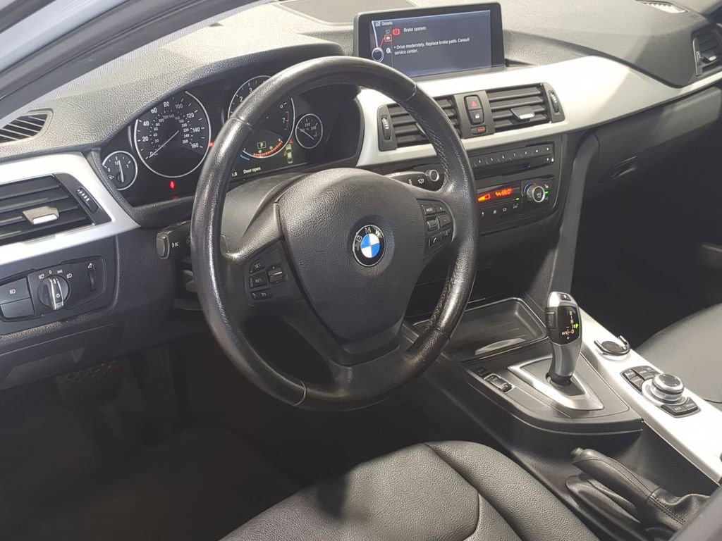 Used 2013 BMW 328i xDrive Sedan AWD/4WD image 12
