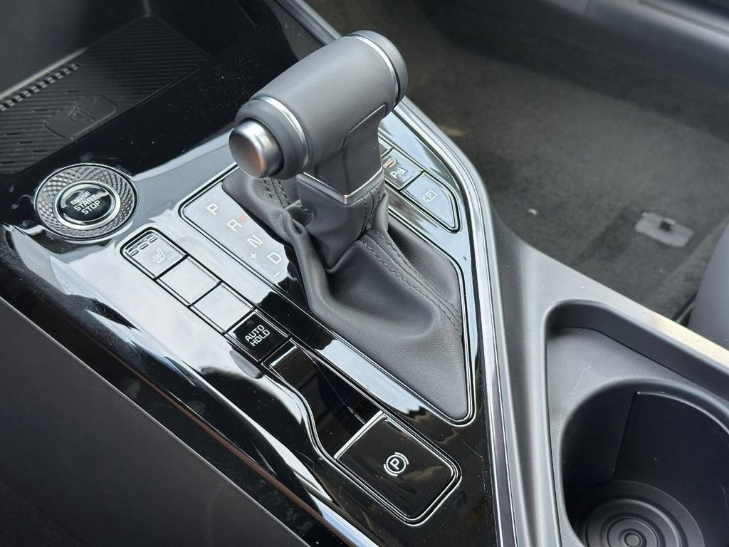 New 2026 Kia Niro EX FWD image 13