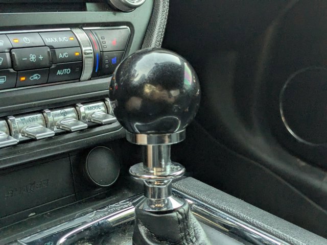 Used 2015 Ford Mustang Premium image 8