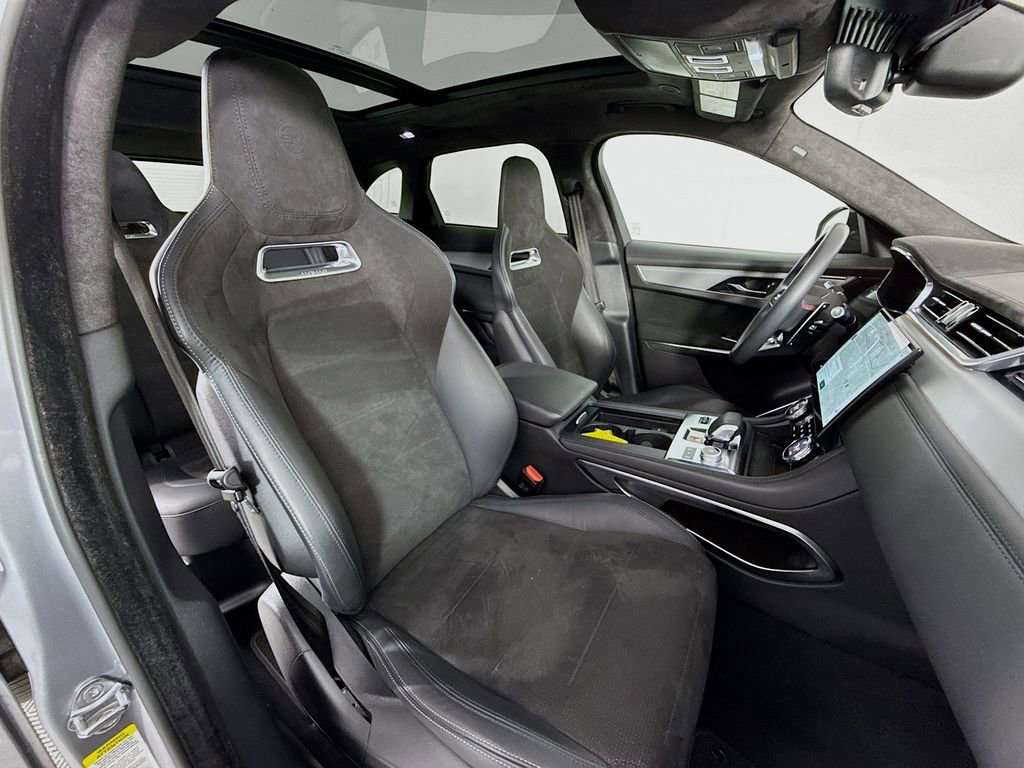 Certified 2021 Jaguar F-PACE SVR image 30