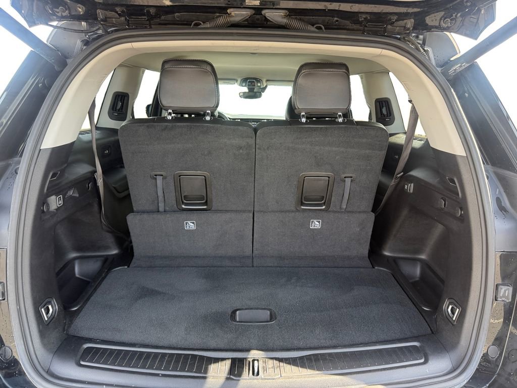 Used 2023 Jeep Grand Cherokee L Limited image 19