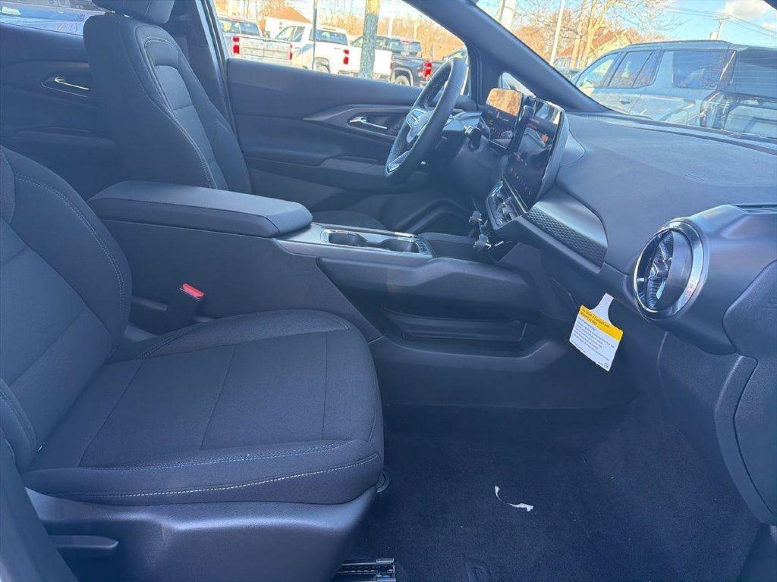 New 2026 Chevrolet Equinox EV LT w/ Comfort Package FWD image 21