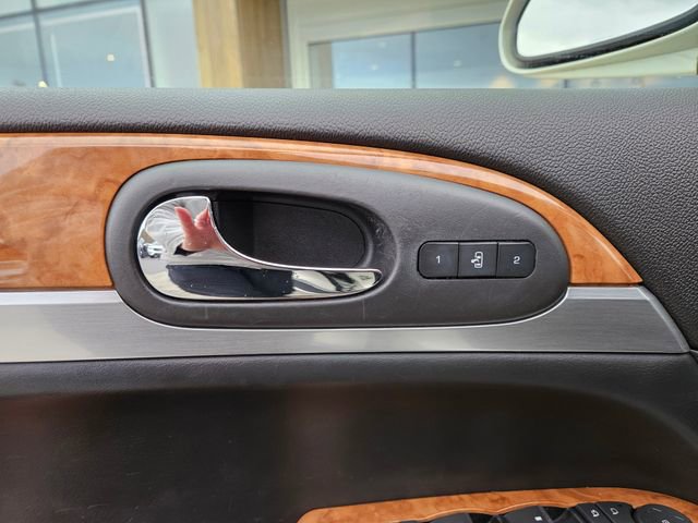 Used 2008 Buick Enclave CXL w/ Entertainment Package #3 image 18