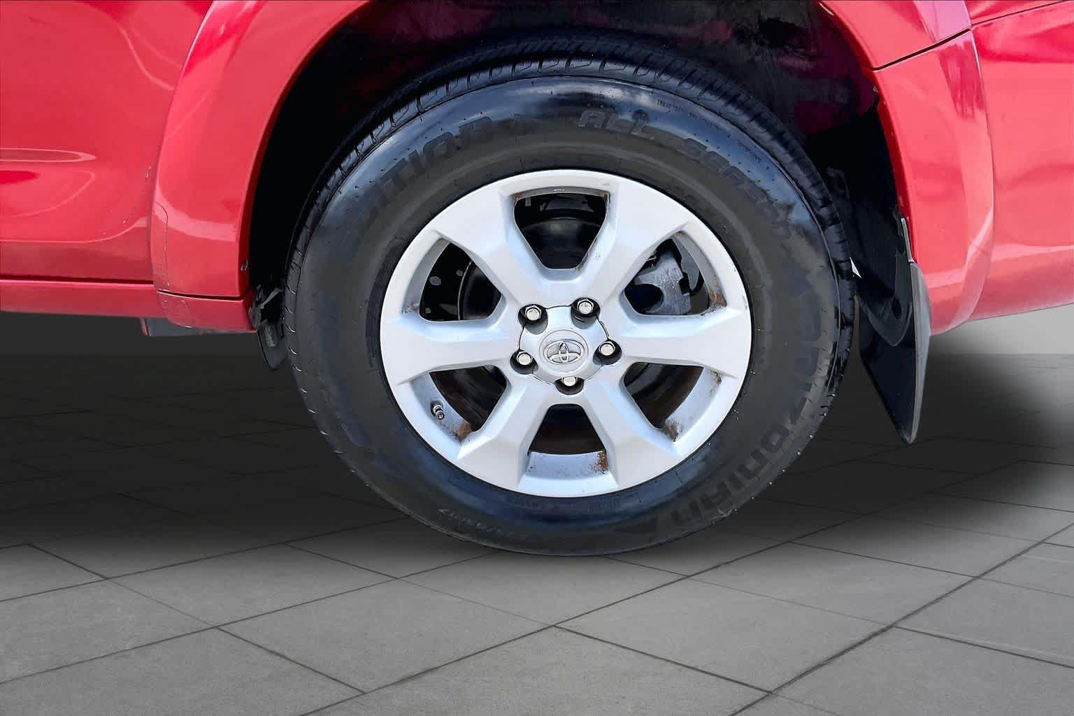 Used 2011 Toyota RAV4 Limited w/ Limited Extra Value Pkg FWD image 9