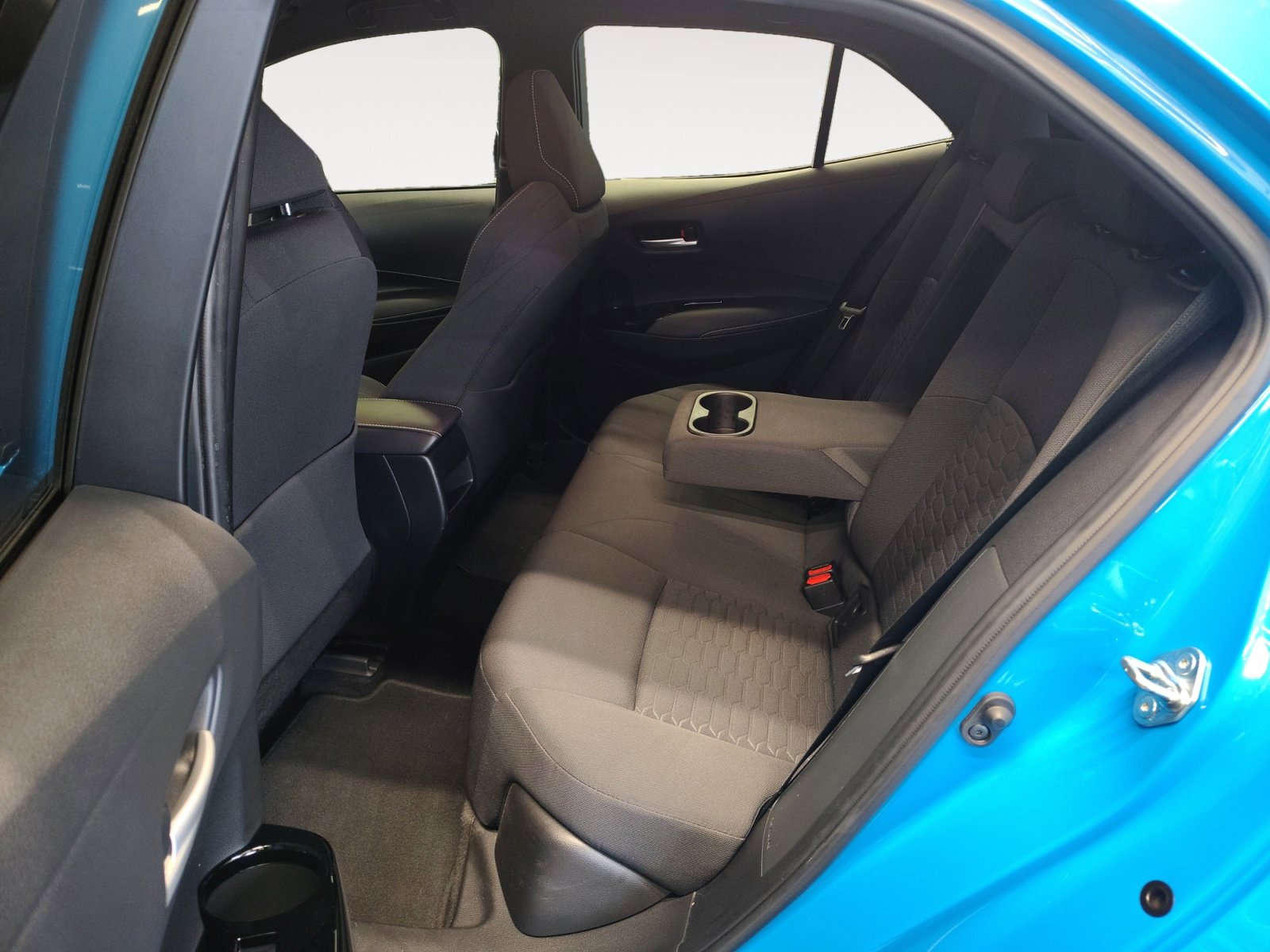 Used 2022 Toyota Corolla SE FWD image 24