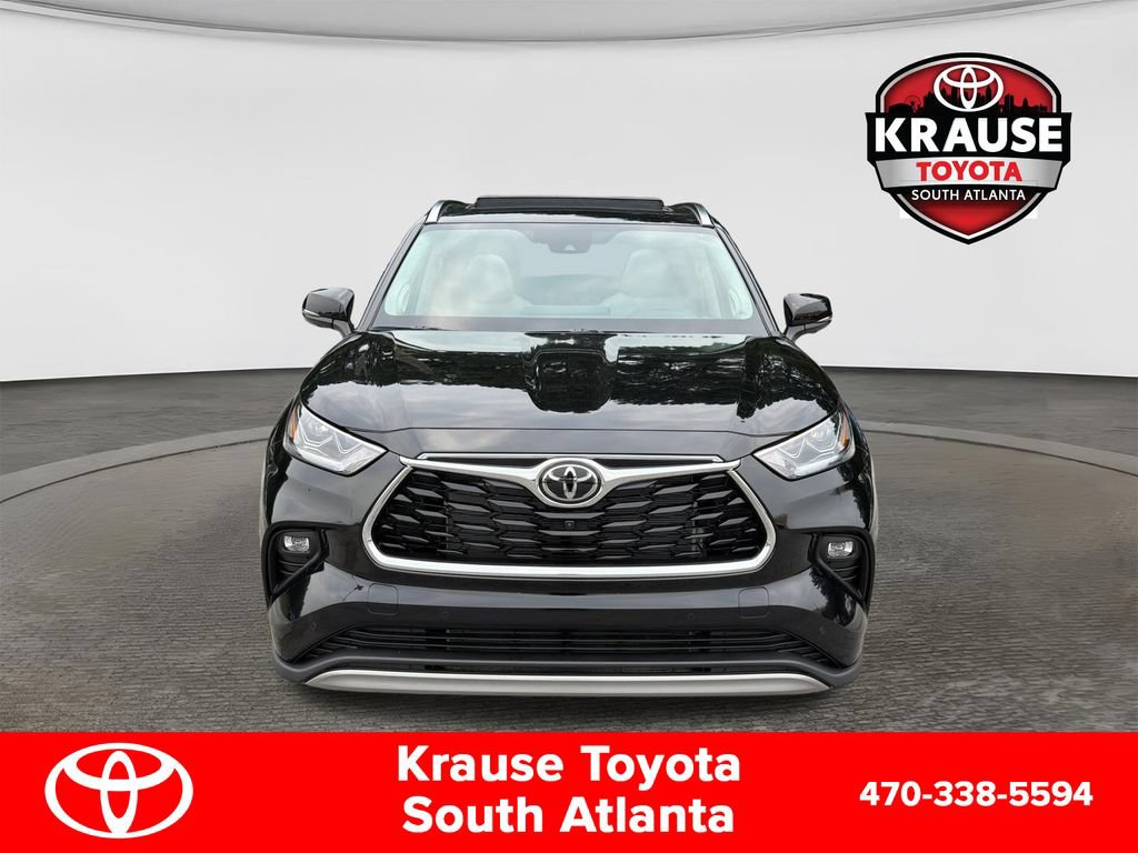 New 2026 Toyota Highlander Platinum AWD/4WD image 2