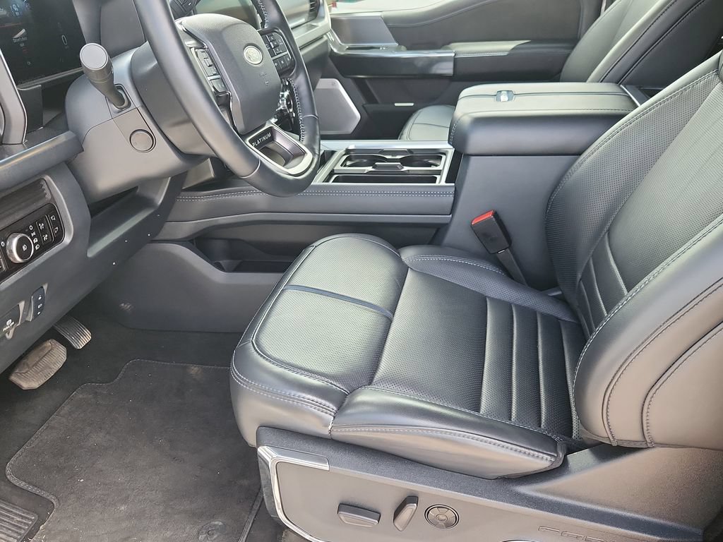 Used 2026 Ford F350 Platinum AWD/4WD image 7