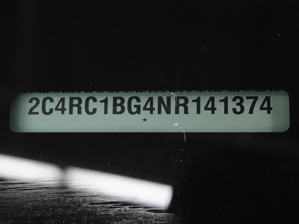 Used 2022 Chrysler Pacifica Touring-L w/ Uconnect Theater Family Group FWD image 35