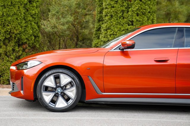 Used 2023 BMW i4 eDrive40 w/ Premium Package RWD image 6